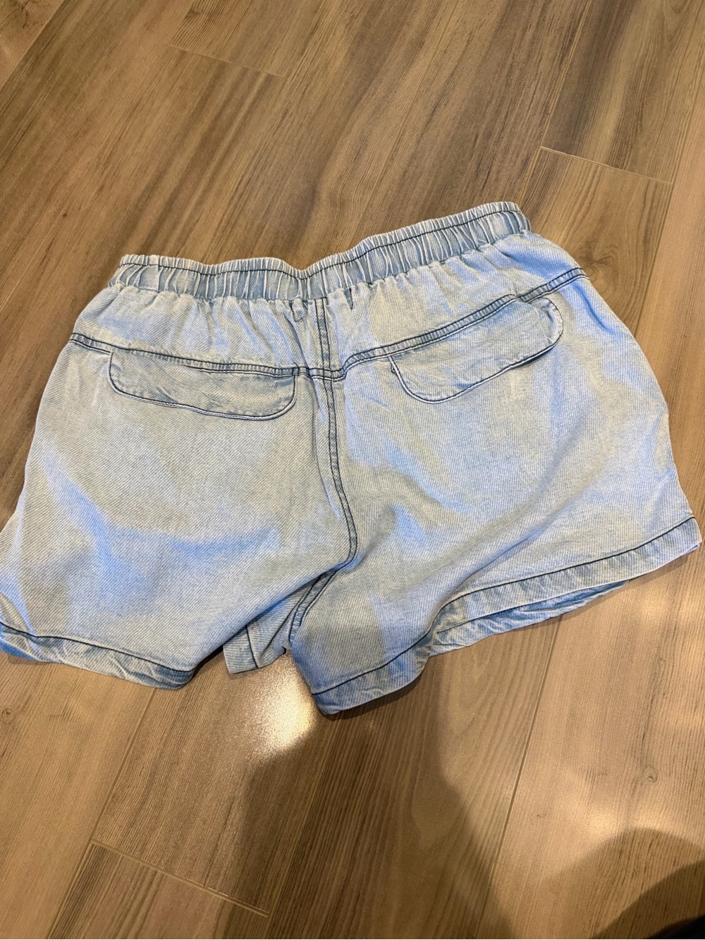 Vintage Havana Light Blue Denim Utility Shorts for Women - Picture 3 of 3